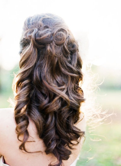 2015 Prom Hairstyle for Curly Hair