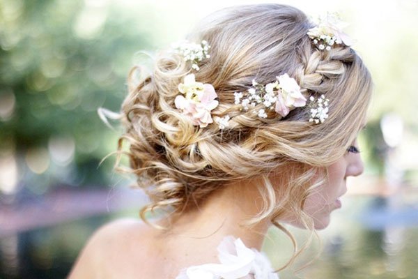 Gorgeous Wedding Hairstyles With Accessories