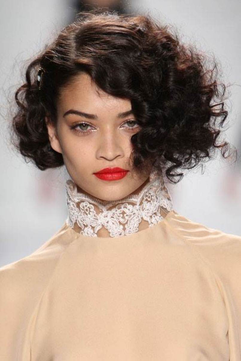 Great Hairstyles for Curly Frizzy Hair