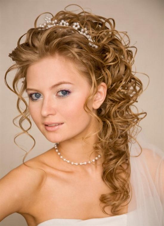 Hairstyles For Curly Frizzy Hair Pics