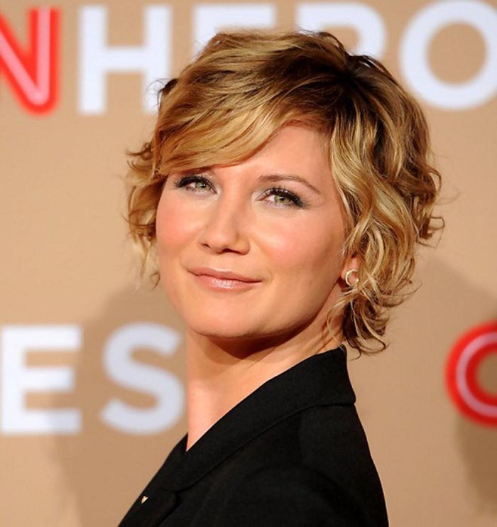 Short Hairstyles for Middle Aged