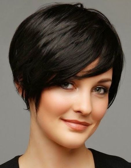 black short hairstyles for oval faces