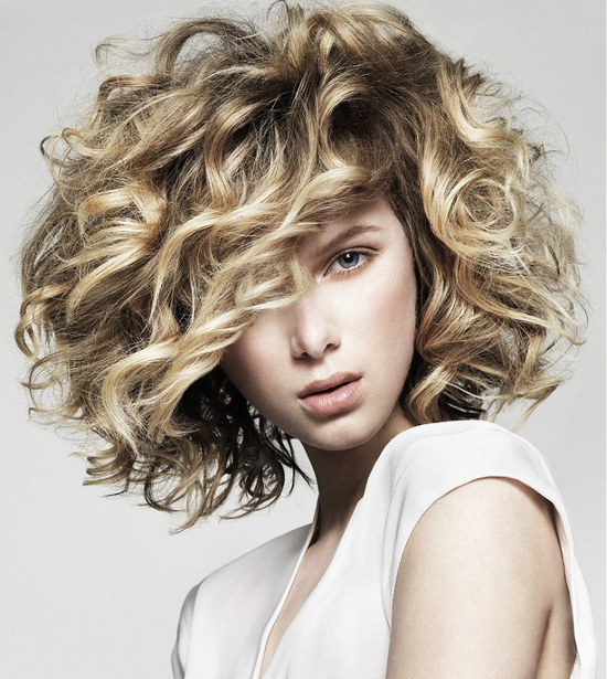 hairstyles for curly frizzy hair
