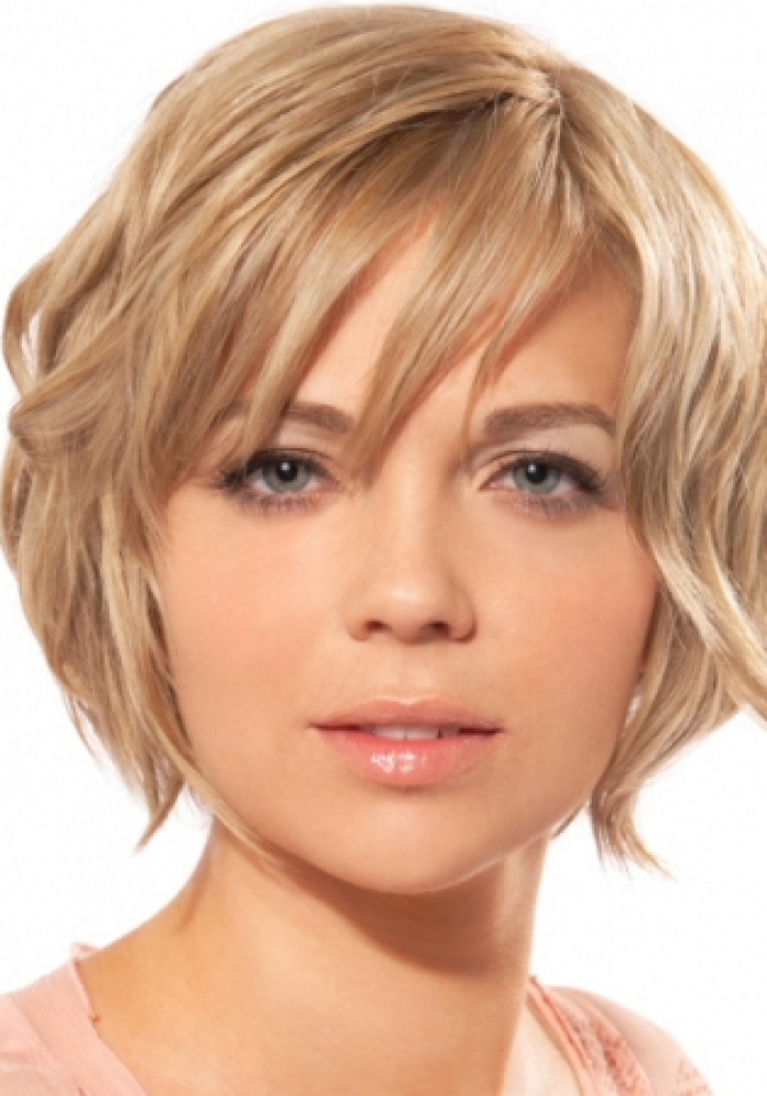 short hairstyles for round faces.