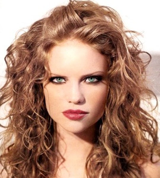 trendy hairstyles for thick curly hair