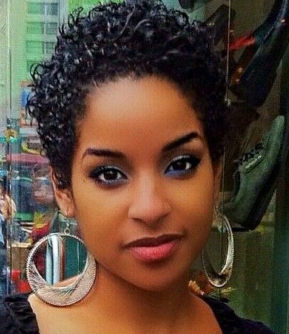 Best Short Natural Hairstyles for Round Faces Black