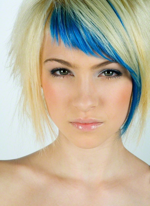 Cute Hairstyles for Short Hair with Blue Bangs and Layers Photos
