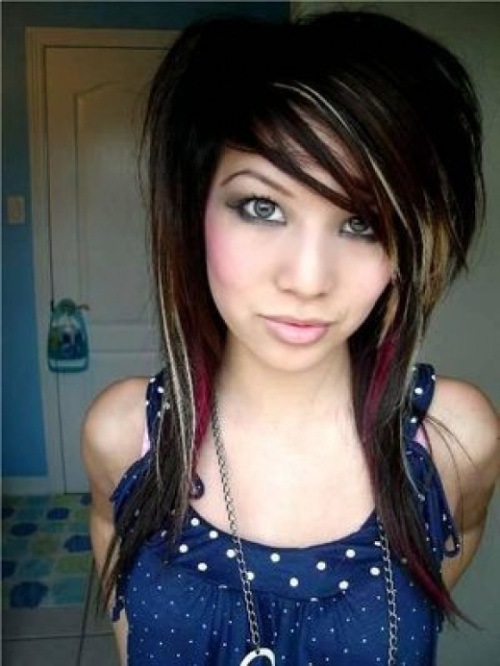 long emo hairstyle with highlights