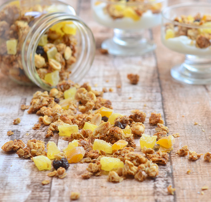 7 TROPICAL GRANOLA CLUSTERS