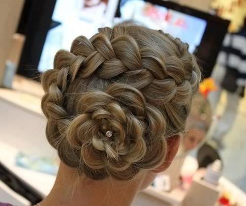 prom-graduation-and-party-hairstyle