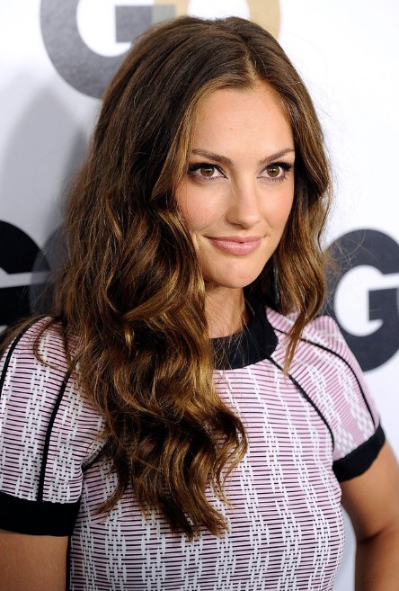 Celebrity Wavy Hairstyle for Curly Hair