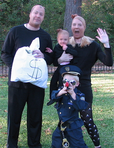 Family Halloween Costume Ideas pics