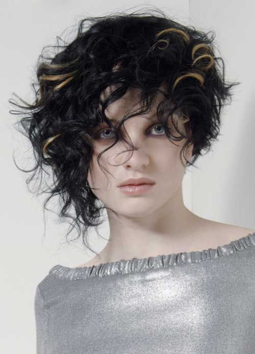 Funky Short Curly Hairstyles for Girls with Highlights Pictures ...