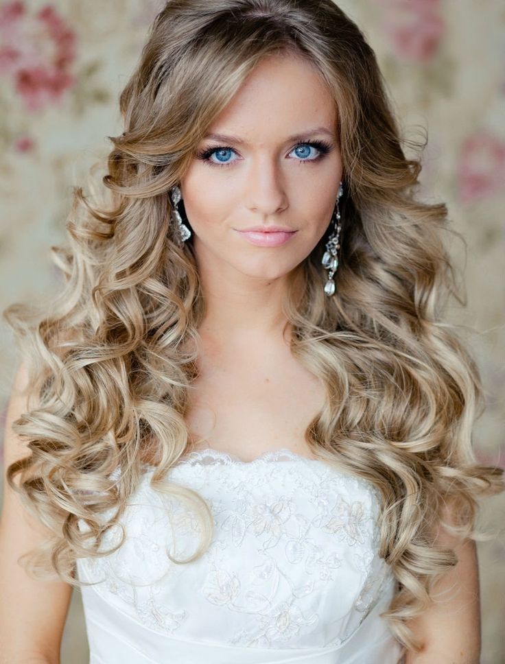best prom hairstyles for curly hair..