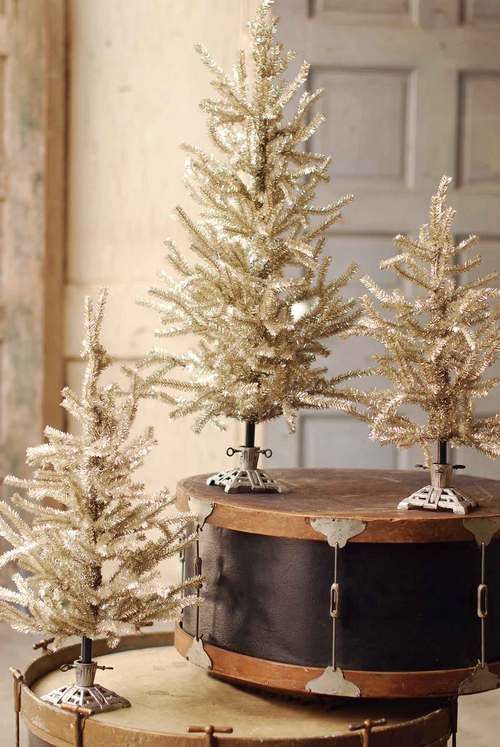 10 Tinsel Christmas Tree