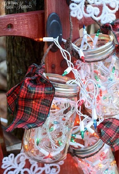Easy-Christmas-DIY-Lantern-Jars