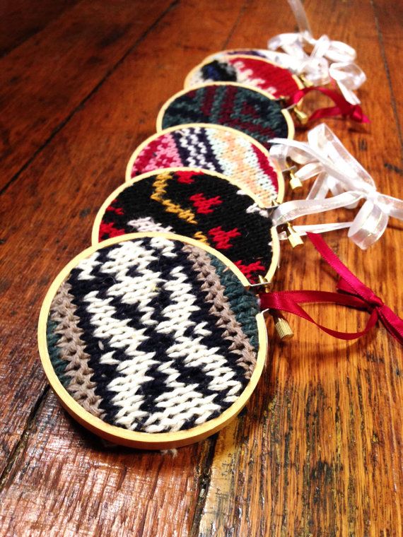 Handmade-Hoop-Art-Knit-Christmas-Ornament