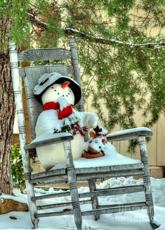 Outdoor Snowman Decorations Ideas.