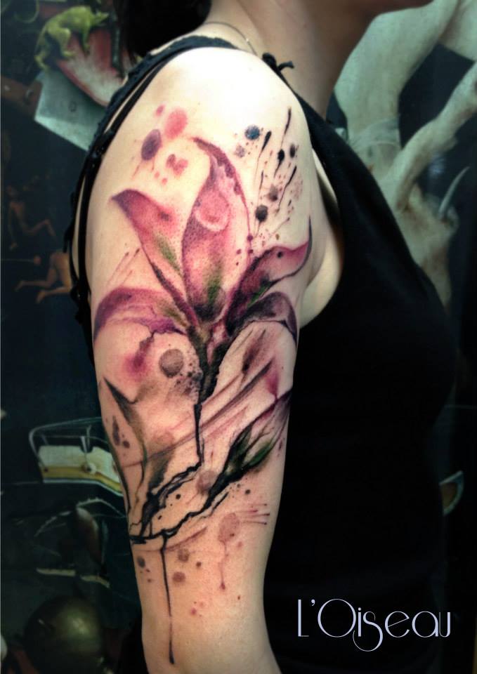 watercolor-lily-tattoo-on-sleeve-by-Loiseau