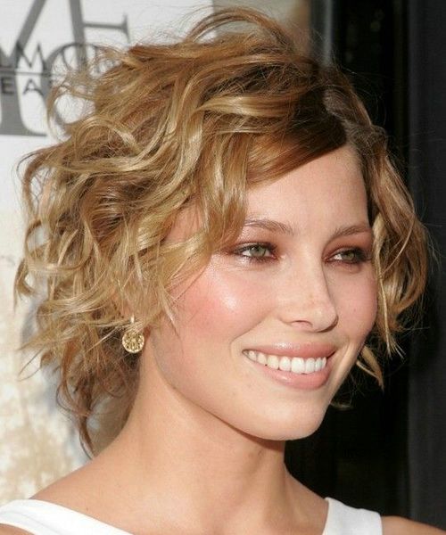 Short Hairstyles For Curly Hair Women