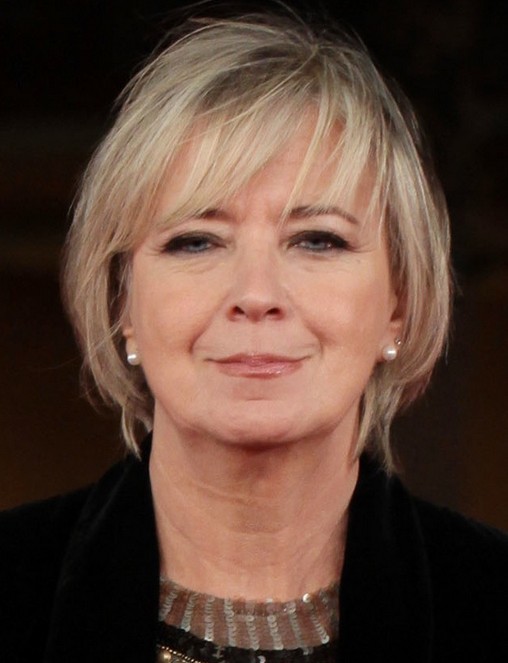 Short Hairstyles for Older Women with Thick hairs