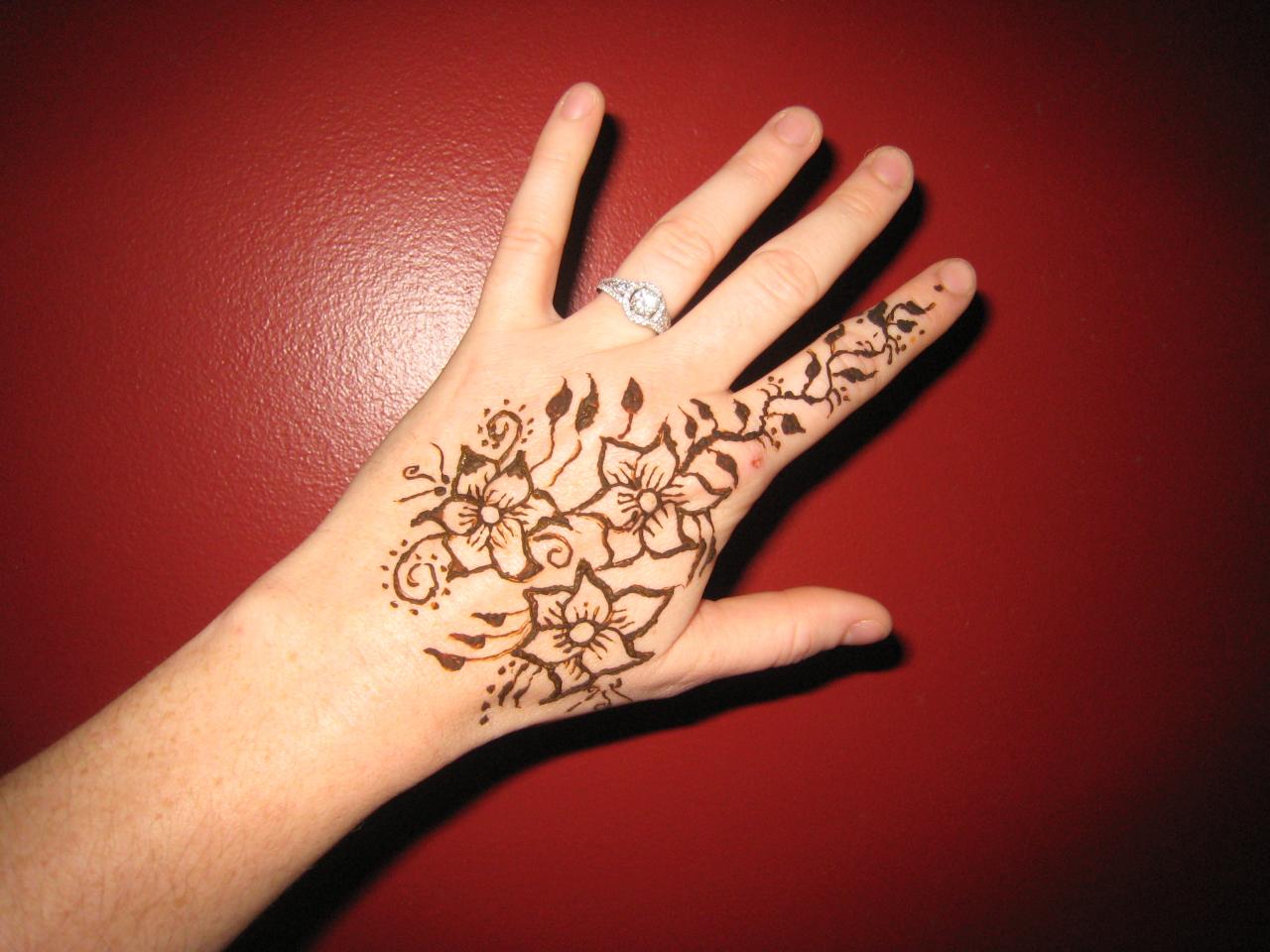 Henna Tattoos Images..