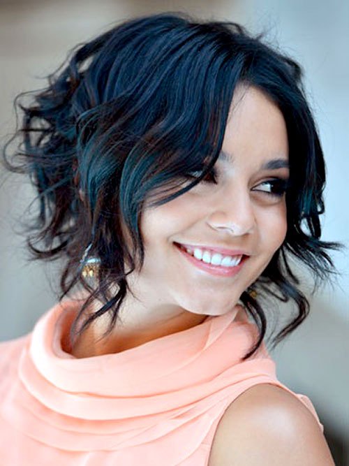 Most Delightful Short Wavy Hairstyles..