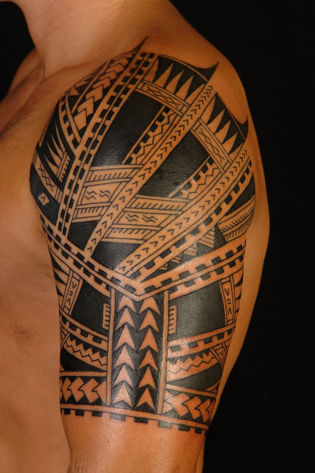 Polynesian Half Sleeve Tattoo Designs for Men