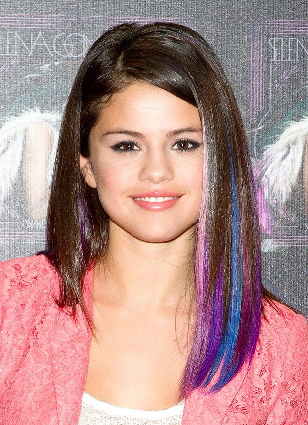 Selena Gomez Hair Streaks