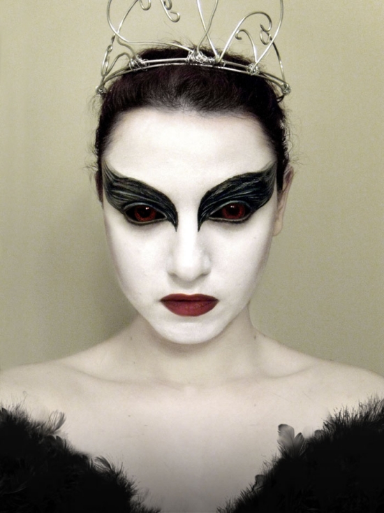 Halloween Makeup With Black Dress ...