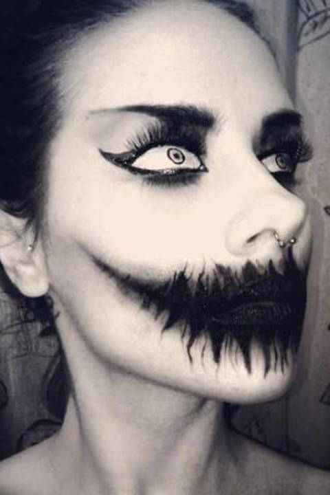Sexy Yet Scary Halloween Makeup