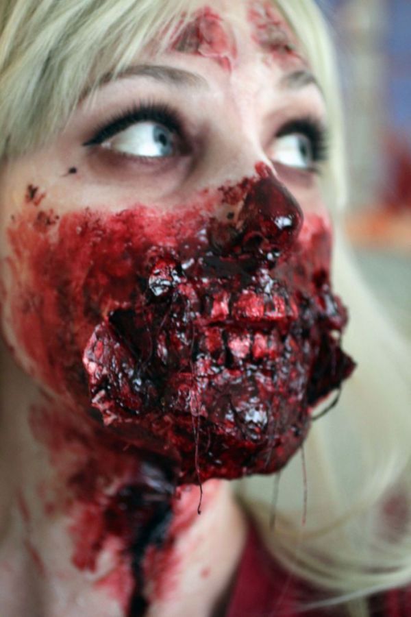 bloody halloween makeup
