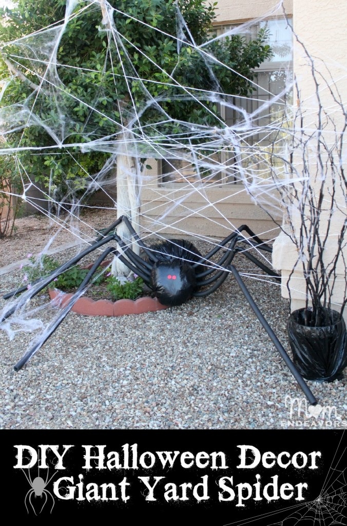 9 DIY Halloween Yard Decor Giant Spider in Spiderweb