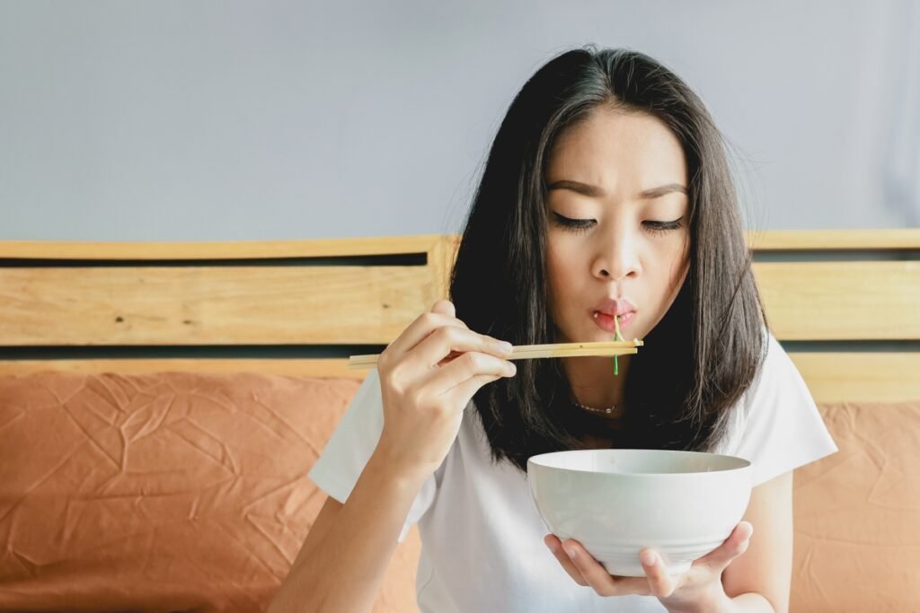 7 Impressive Benefits of Eating with Chopsticks The Xerxes